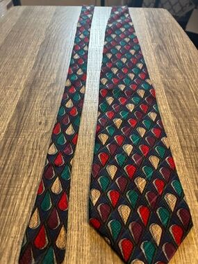 Men's Multicolor Teardrop Pattern Silk Tie - Navy Background